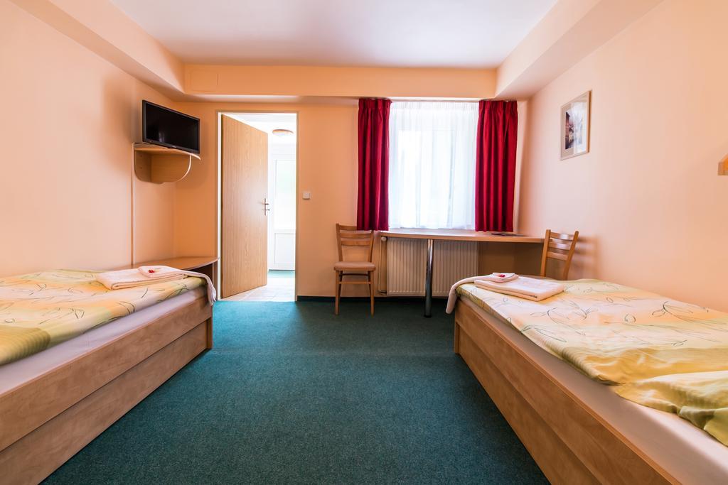 Penzion V Parku Cejkovice  Room photo