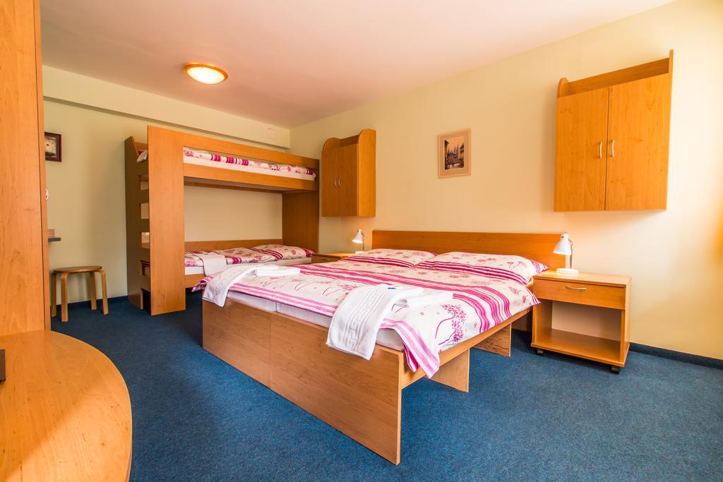 Penzion V Parku Cejkovice  Room photo