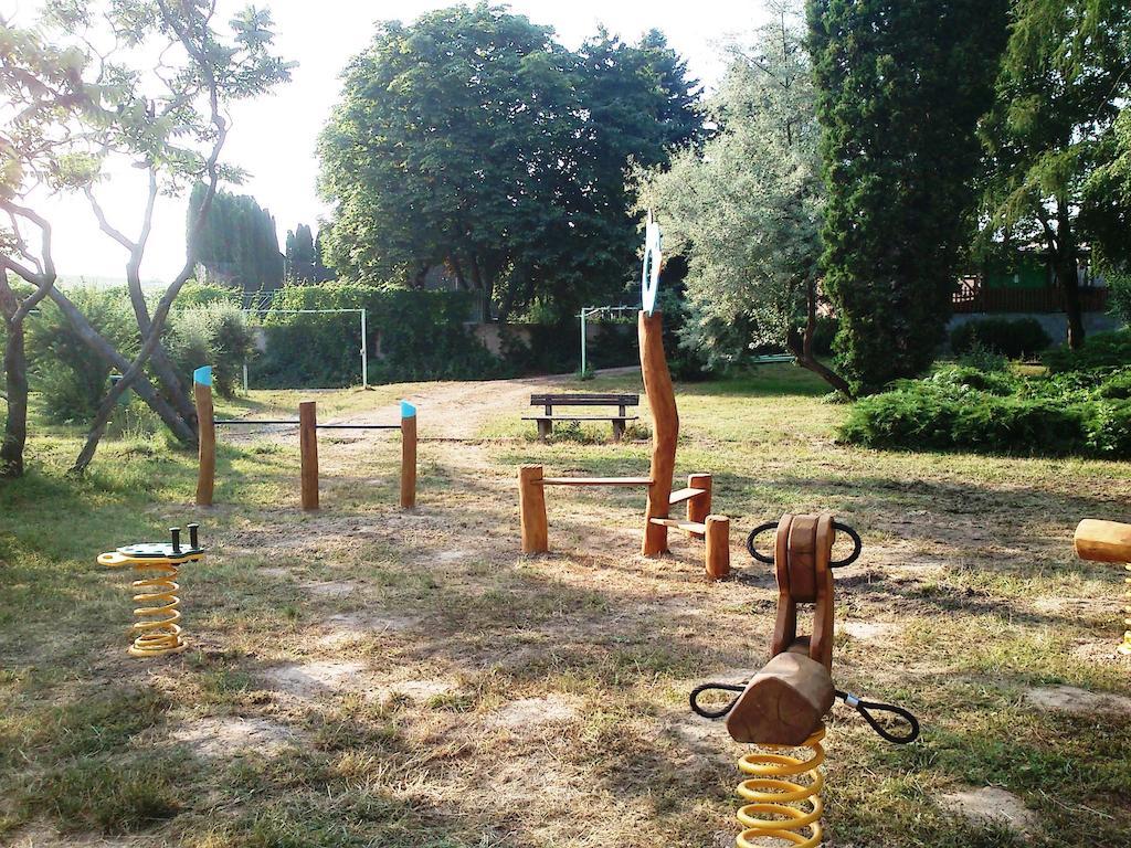 Penzion V Parku Cejkovice  Exterior photo